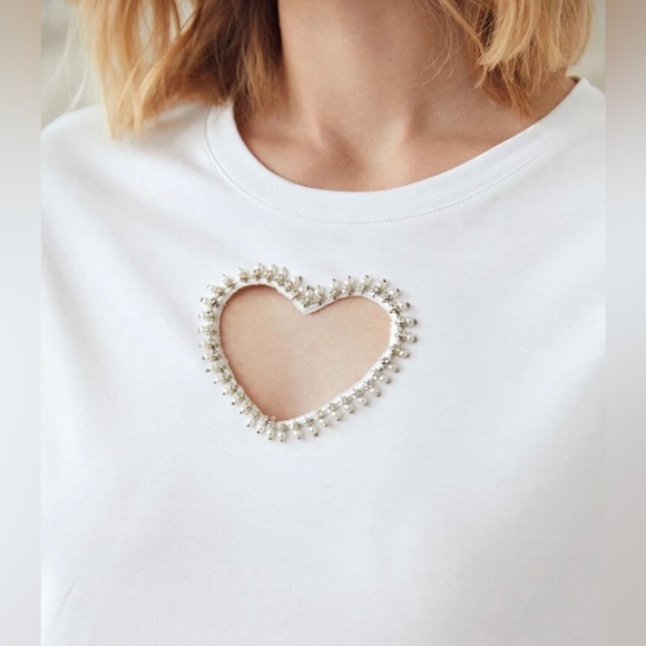 White Short Sleeve Shirt with Cut Out Rhinestone Heart - Picture 4 of 9
